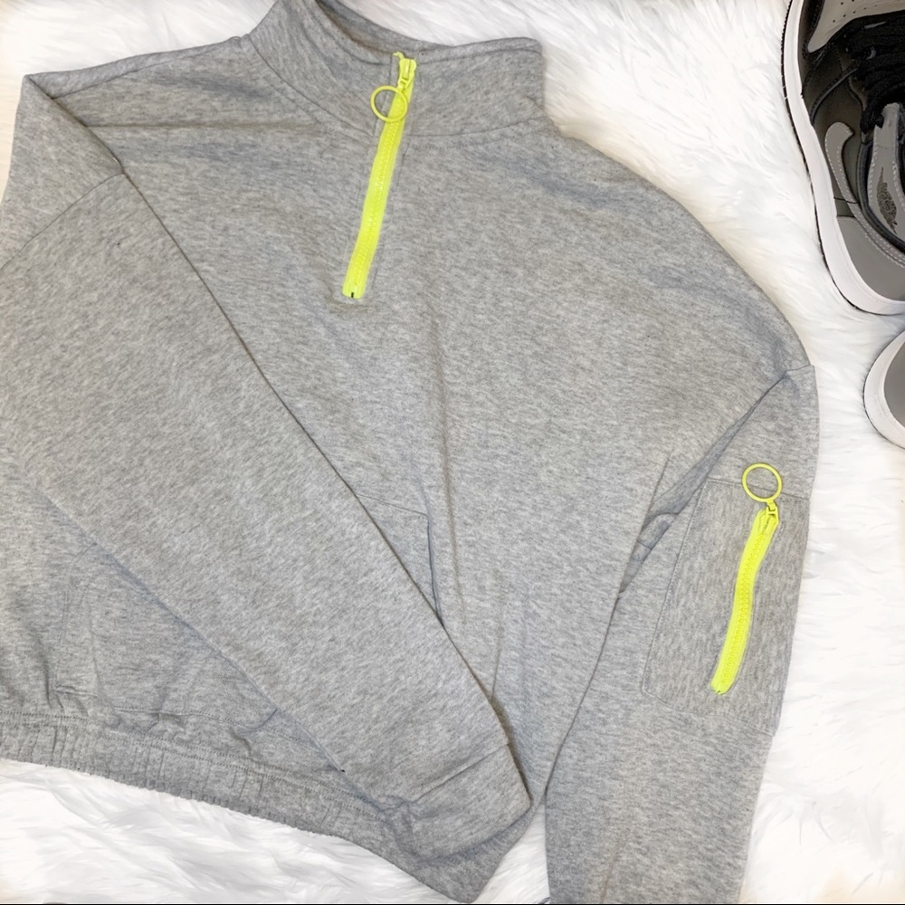 Stella Viva Cropped Sweater